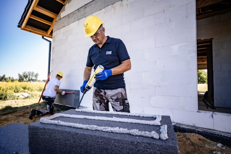 7 errori nell’uso delle SCHIUME ADESIVE – I consigli degli esperti di Tytan Professional